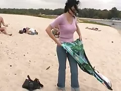 Young white geisha made partner violently to cum on her stomach