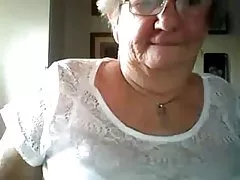 Brunette came to fuck the guy